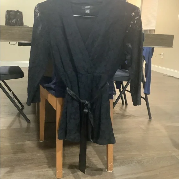 Alfani Womens mini black lace shirt🤩 - Picture 2 of 10